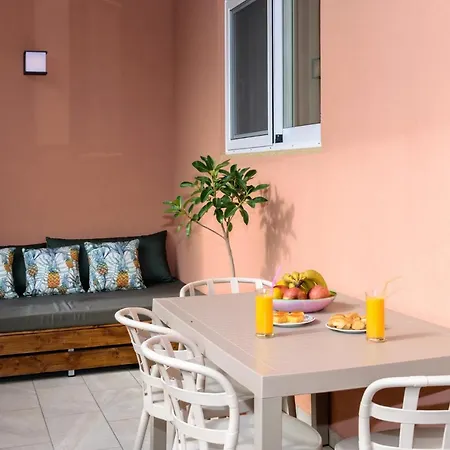 Iliana Apartman Falászarna